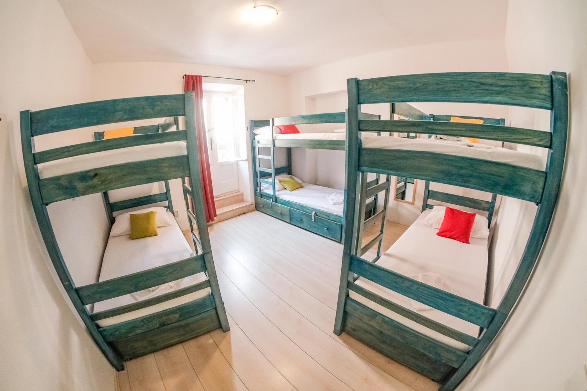White Rabbit Hostel ฮวาร์ ภายนอก รูปภาพ