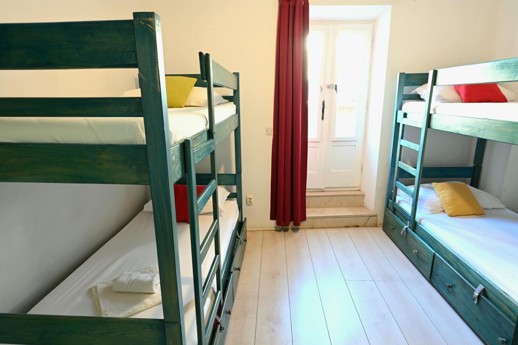 White Rabbit Hostel ฮวาร์ ภายนอก รูปภาพ