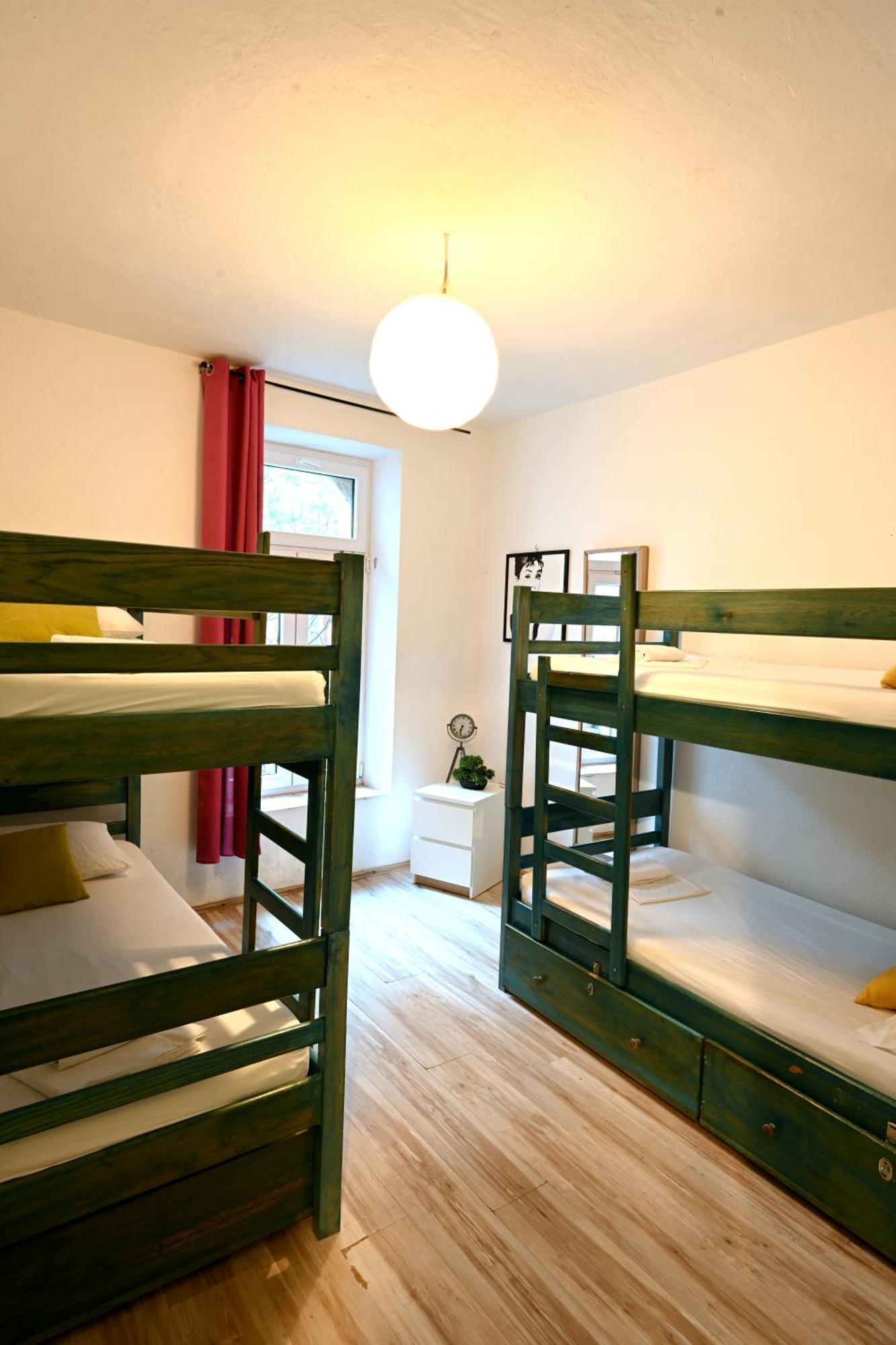 White Rabbit Hostel ฮวาร์ ภายนอก รูปภาพ