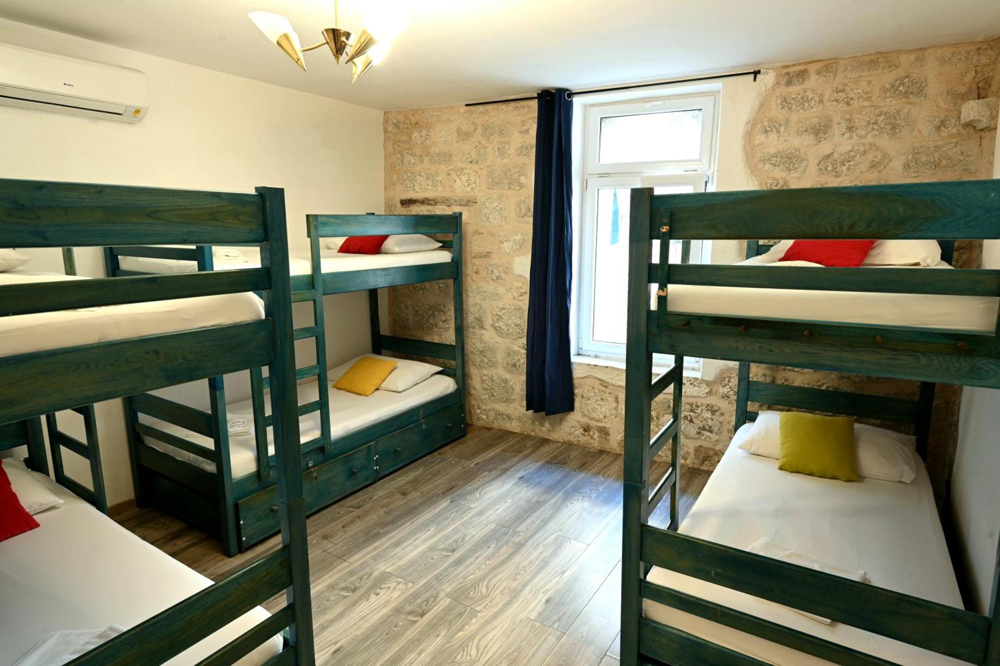 White Rabbit Hostel ฮวาร์ ภายนอก รูปภาพ