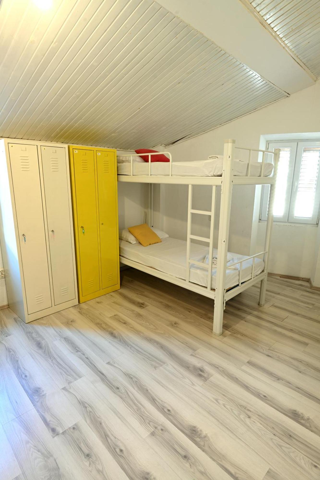 White Rabbit Hostel ฮวาร์ ภายนอก รูปภาพ