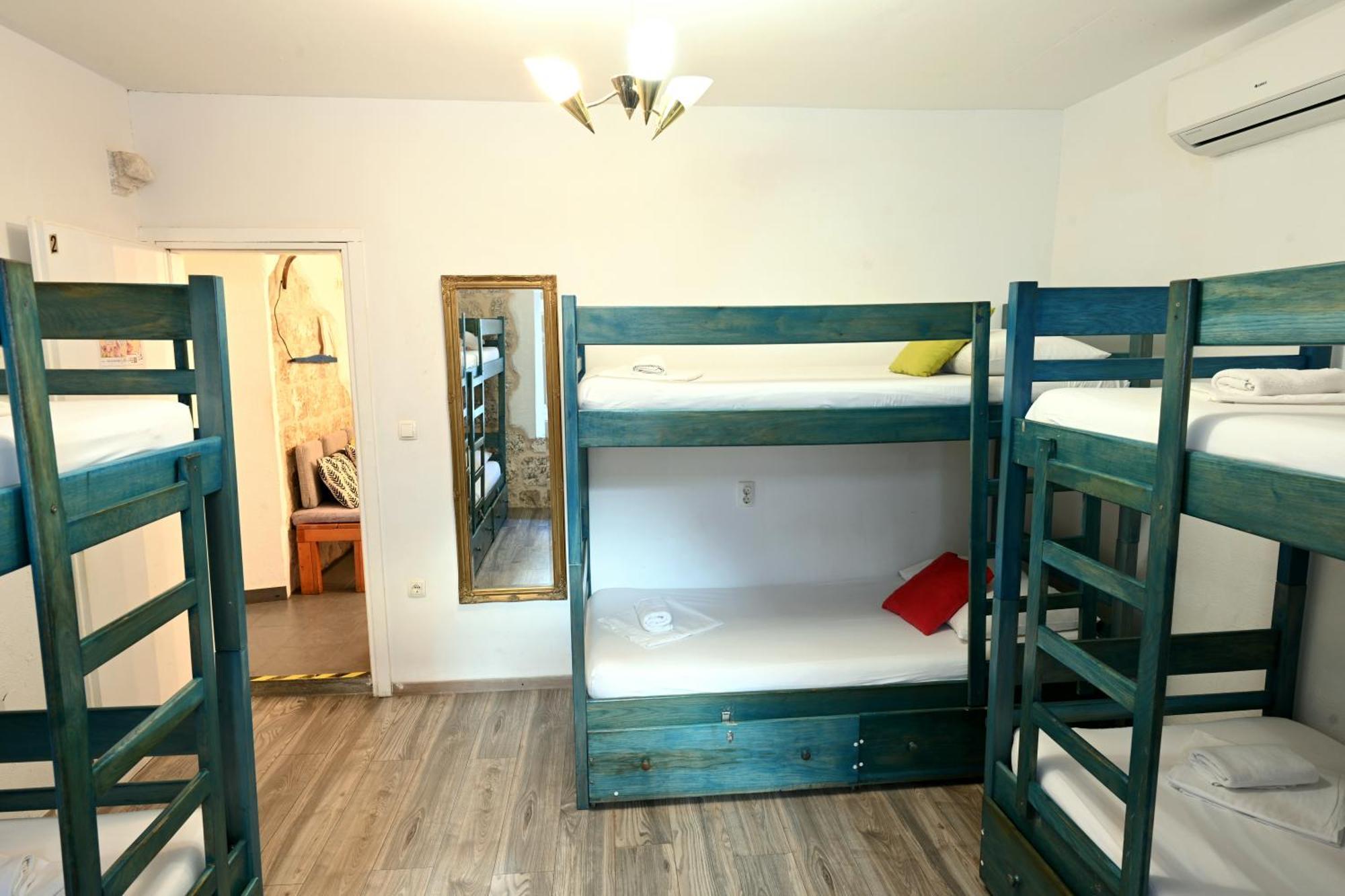 White Rabbit Hostel ฮวาร์ ภายนอก รูปภาพ