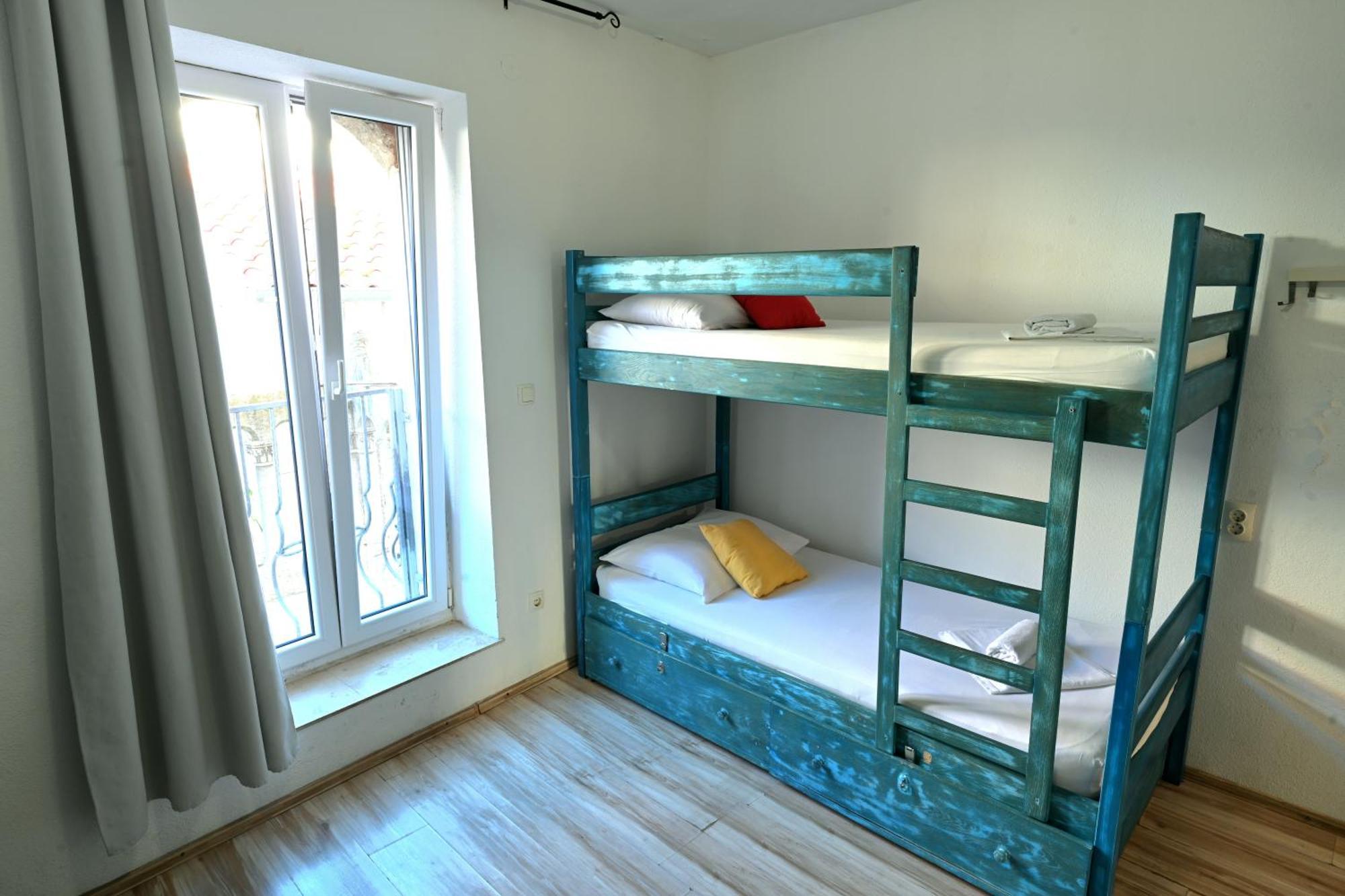 White Rabbit Hostel ฮวาร์ ภายนอก รูปภาพ